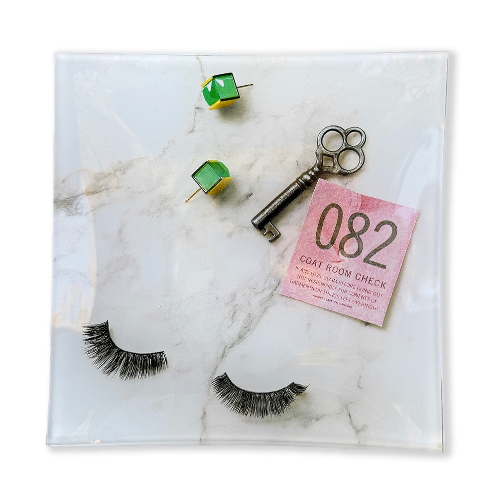 Kate Spade Lenox Snap Happy Eyelashes Key Square Dish